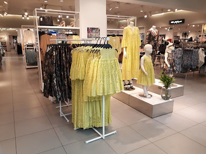 H&M - Jeddah - +966 12 232 7765