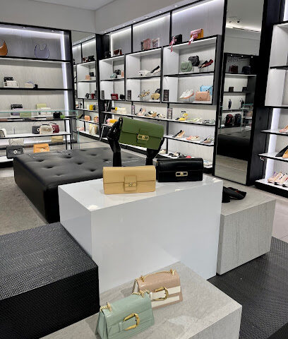 Pedro - Dhahran - +966 800 301 5000