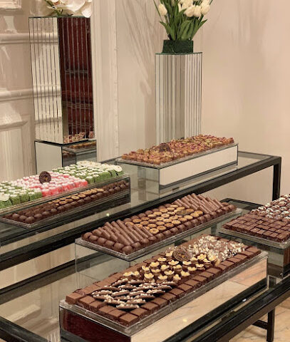 صندوق السعادة - Hail - +966 58 020 2319