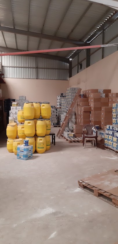 Dulux Paints & Store مستودع دھانات سمنت جبس - Saudi Arabia|Al Qurayyat 77446|89RQ+PQ