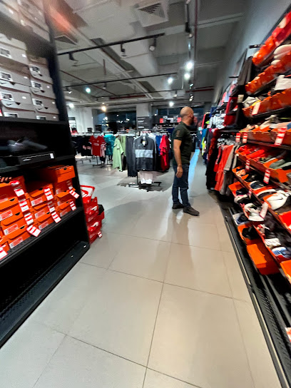 Nike Factory Outlet Store - Saudi Arabia|Riyadh 12215|Al Wurud|6141 King Fahd Branch Rd