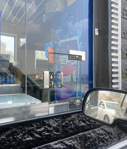 Royal Cafe كافية رويال للسندوتشات - Abha -