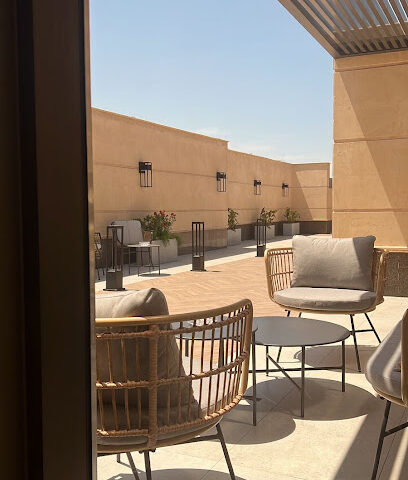La Vie Belle Cafe - Al Jubail - +966 53 773 3332