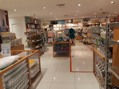 Max - Al Madinah Al Munawwarah -