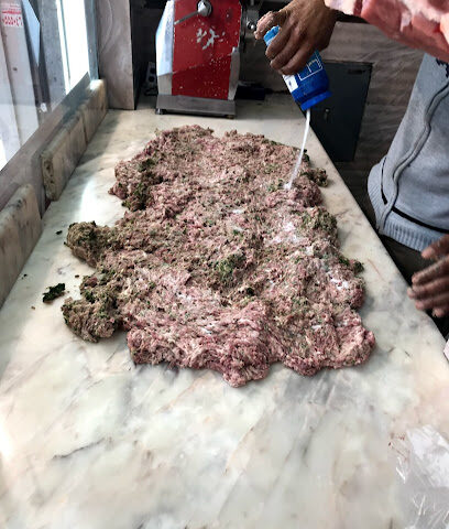 ملحمة الحرمين لجميع انواع اللحوم الطازجه - Hafar Al Batin - +966 53 338 7765
