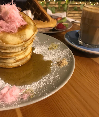 Alshurfa Specialty Cafe الشرفة كافيه للقهوة المختصة (نساء فقط) - Al Madinah Al Munawwarah -