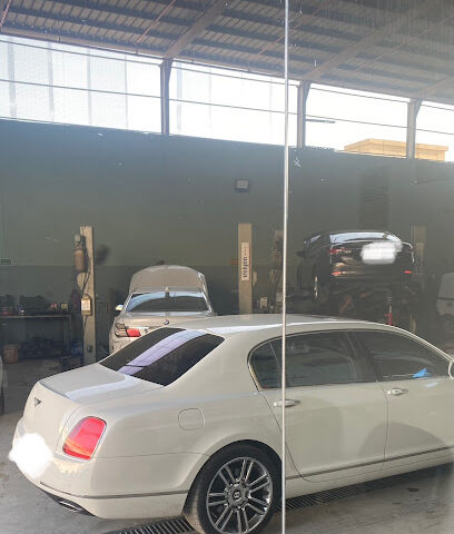 مركز الخدمة الشاملة المميزة لصيانة السيارات - Jeddah - +966 53 304 0800