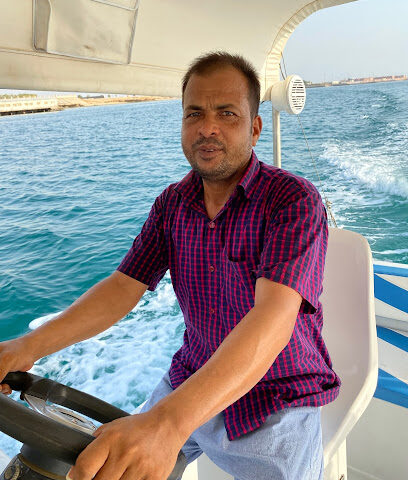 الروقي للرحلات البحريه ،، ( سائق بنقالي ) - Yanbu - +966 53 657 2440