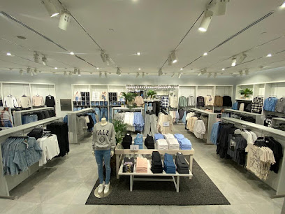 H&M - Dammam - +966 13 667 8500