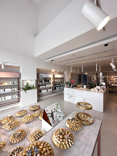 Anoosh - Saudi Arabia|Al Mubarraz 36342|Dhahran Rd