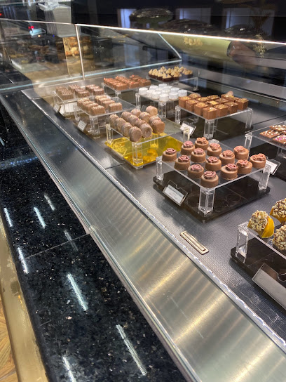 Meneur Chocolate - Saudi Arabia|Riyadh 13521|Al Malqa|Anas Ibn Malik Rd